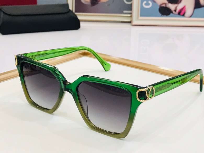 Picture of Valentino Sunglasses _SKUfw49842928fw